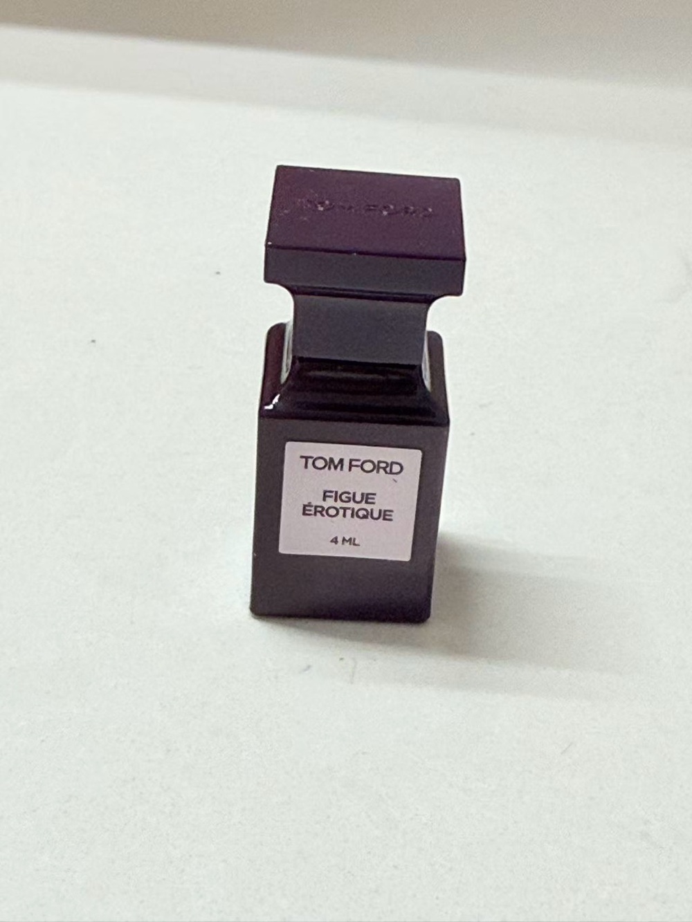 ✨ Tom Ford Figuier Érotique – 4ml Official Mini Dabber ✨
